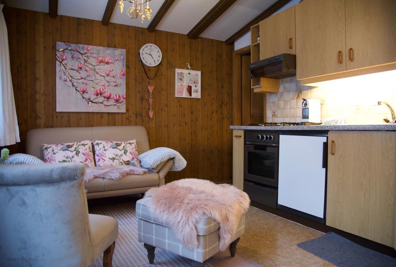 Spellbound A Romantic Hideaway For Adults Aged 18-35 Villa Lauterbrunnen Bagian luar foto